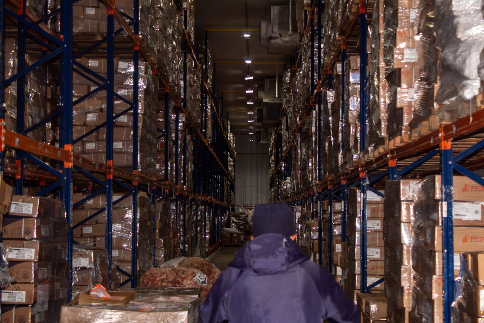 Corredor de estoque do centro de distribuição