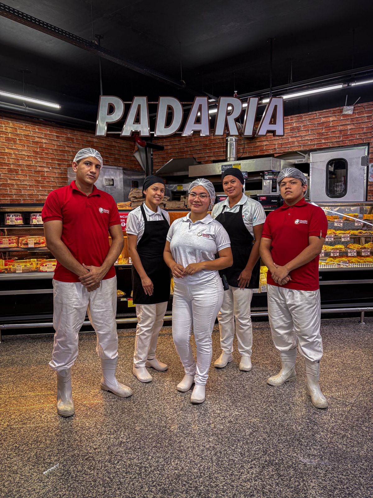 Equipe da padaria do Baratão da Carne